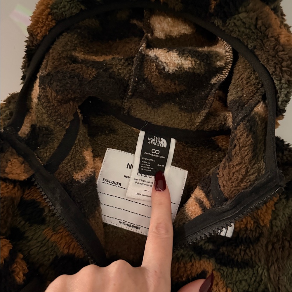 The North Face Camo Fleece Jacket - Picture 5 of 5